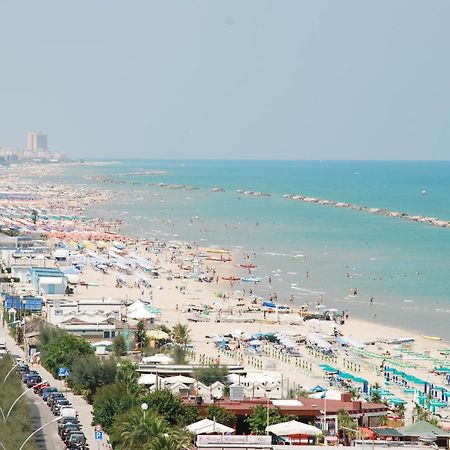 B&B Al Mare Порто-Сан-Джорджо Экстерьер фото